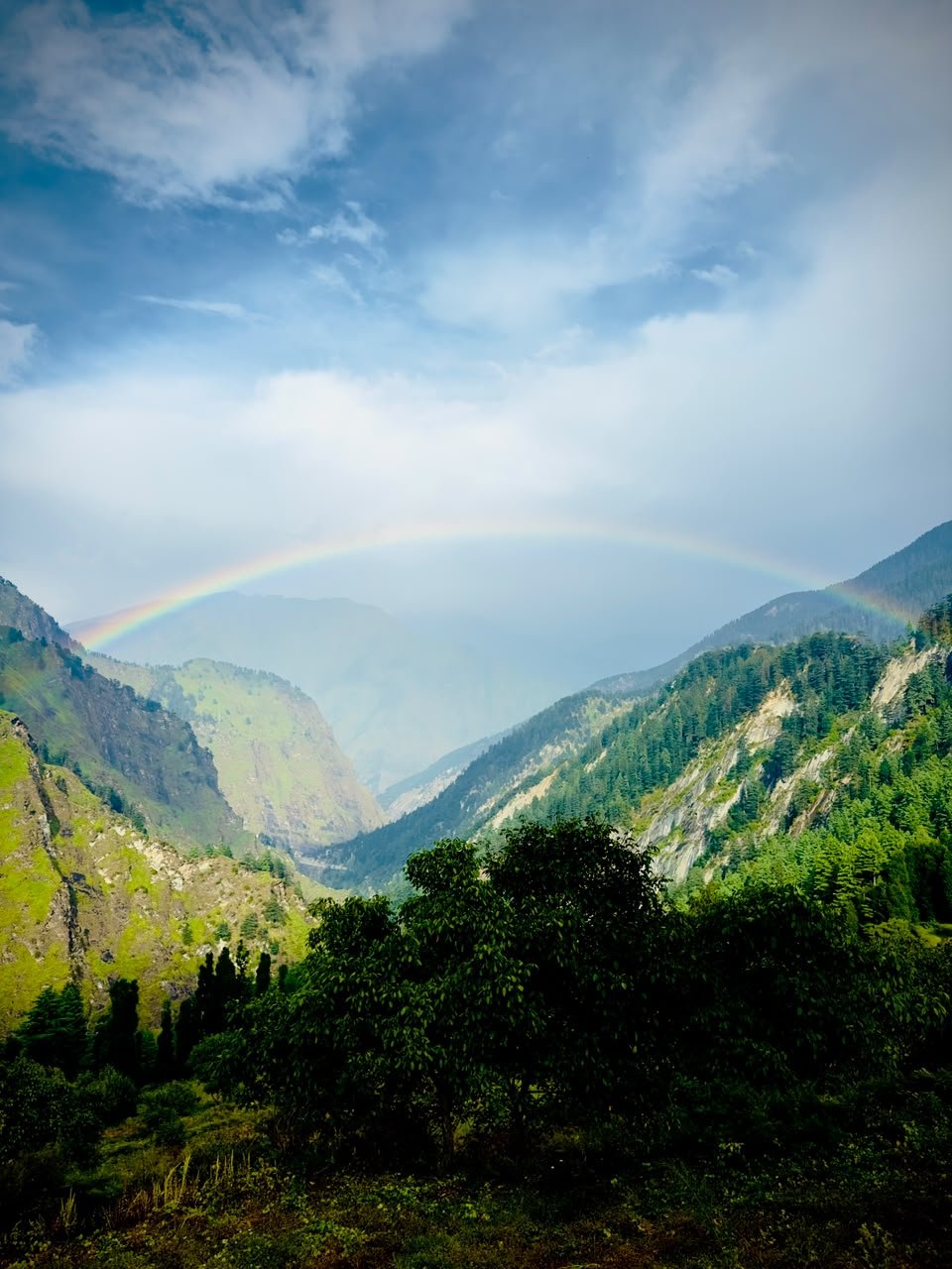 A peaceful morning at Trekkers in Kuarsi surrounded by mountain air